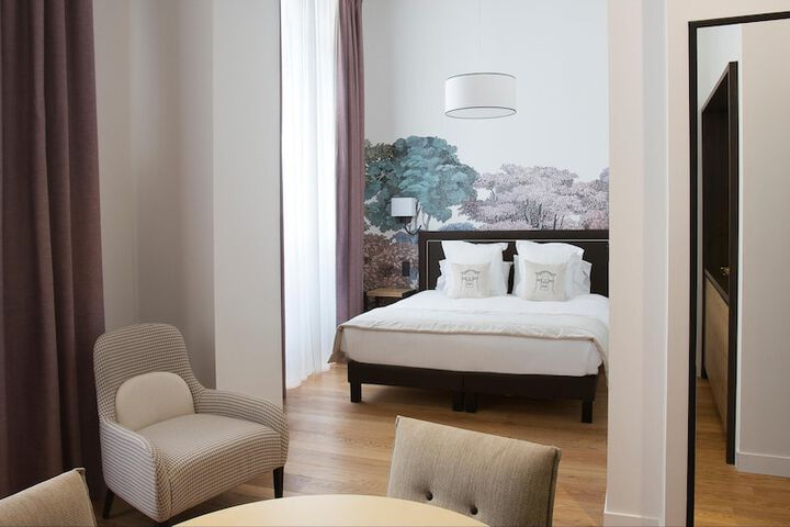 Room 32 of 105