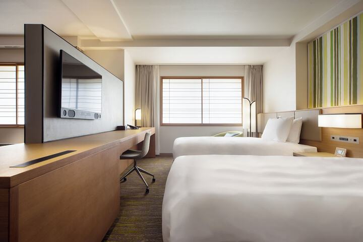 Room 30 of 169