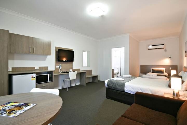 Room 4 of 22