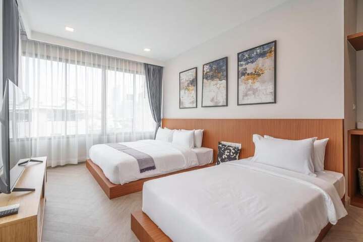 Room 4 of 35