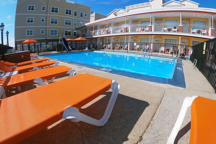Pool 16 of 24