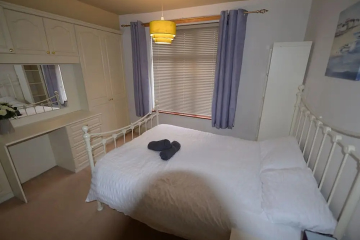 Swanky Family Holiday Home in Coventry near Live Escape Room