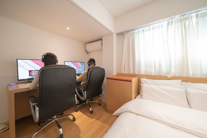 Room 36 of 100