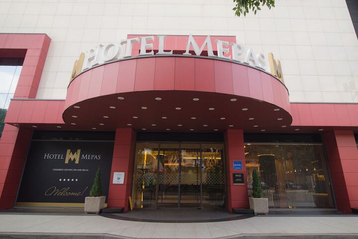 Hotel 142 of 146