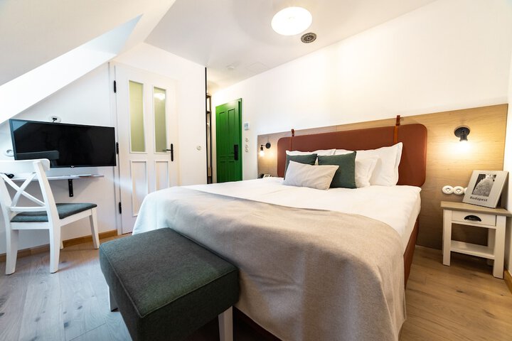Czakó Bed & Breakfast
