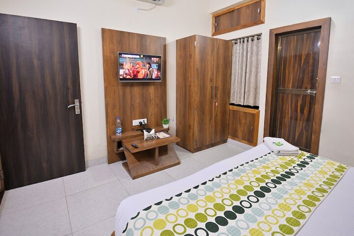 Room 7 of 25