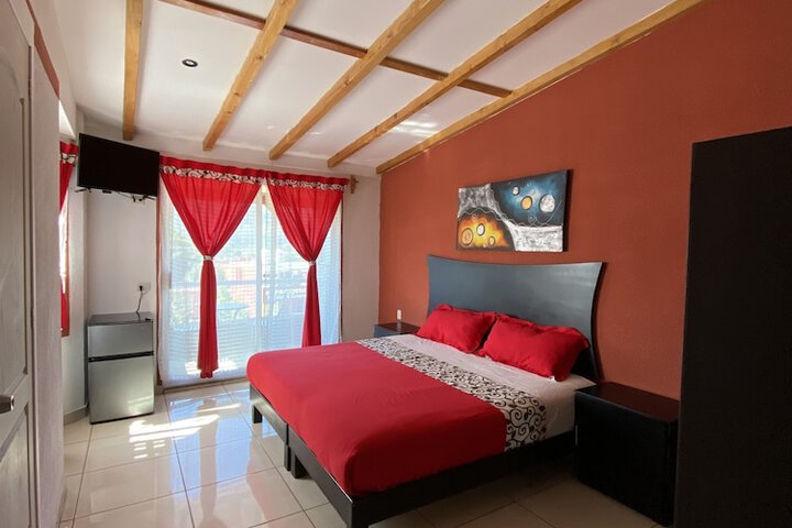 Room 14 of 90