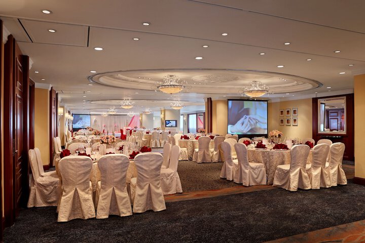 Ballroom/Hall 62 of 75