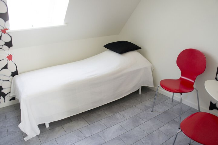 Room 12 of 40