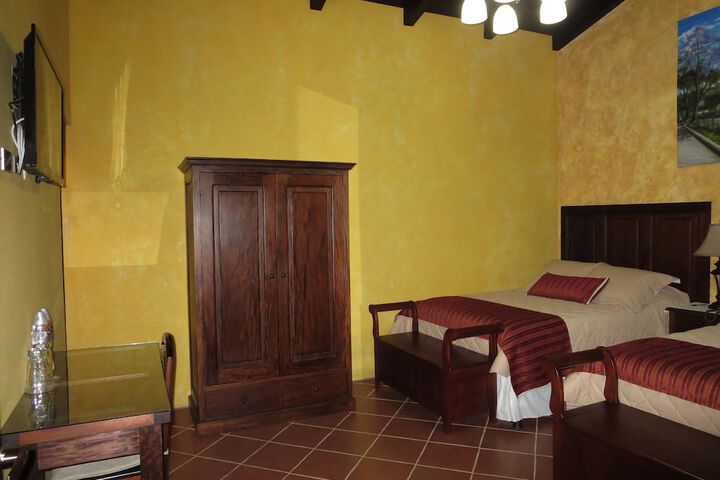 Room 26 of 65