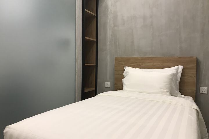 Room 21 of 58
