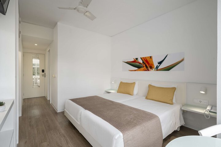 Room 16 of 75