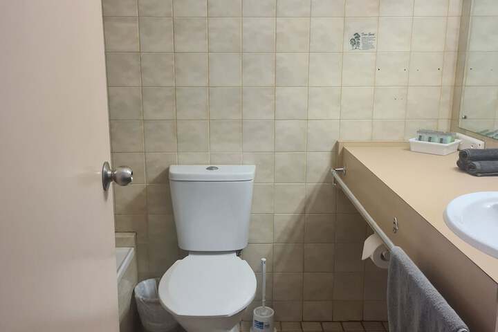 Room 9 of 36