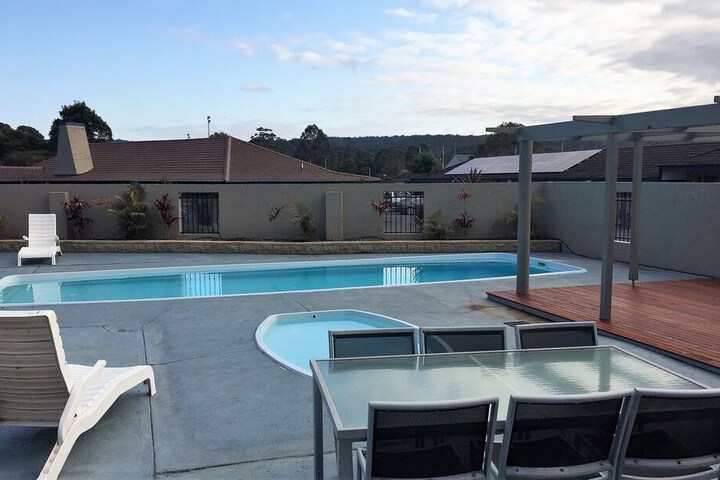 Pool Hotel