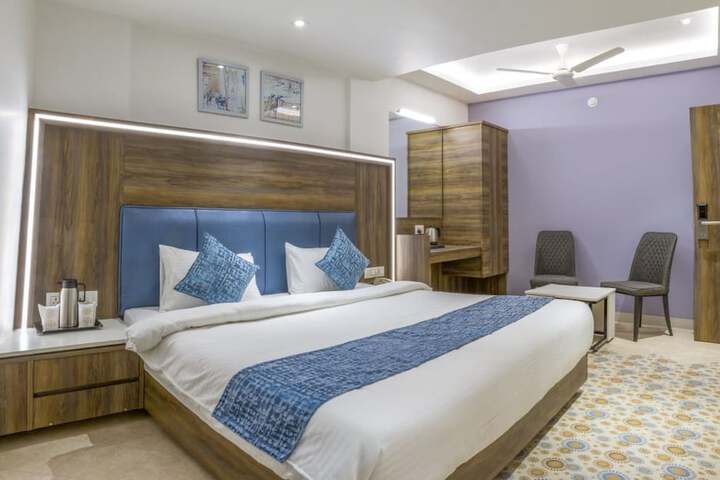 Room 5 of 24