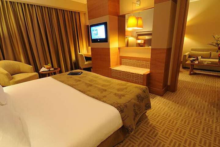 Room 7 of 71