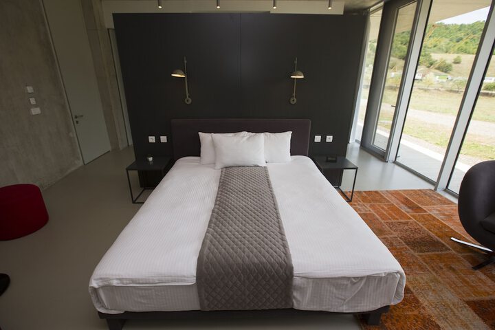 Room 10 of 67