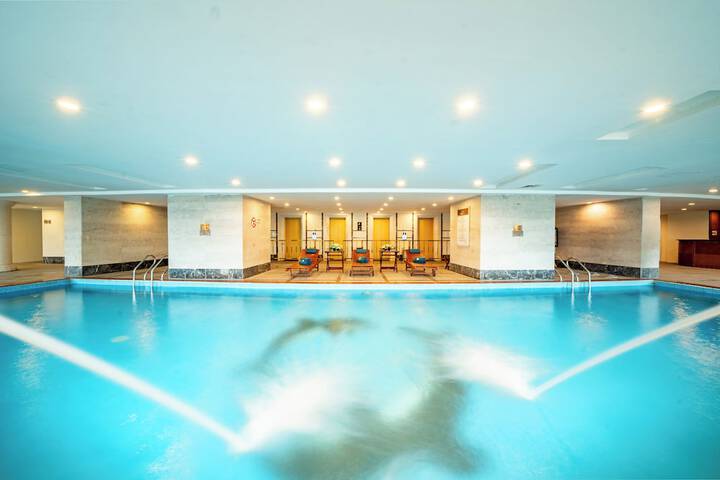 Pools & Facilities