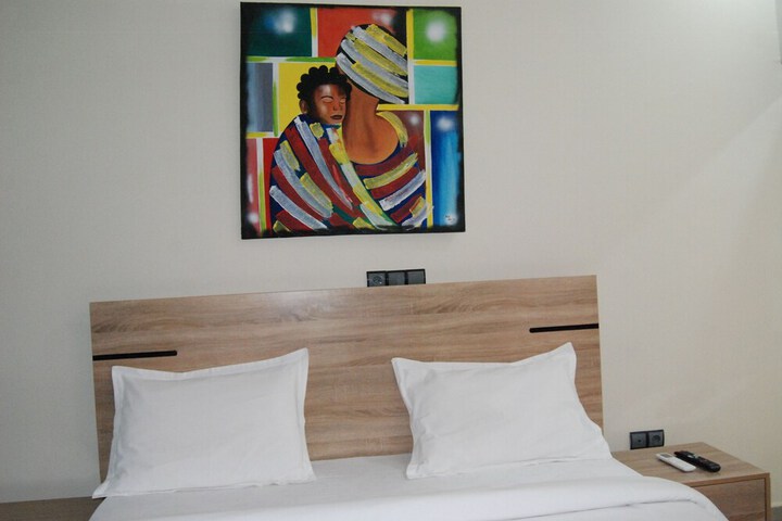 Room 30 of 90