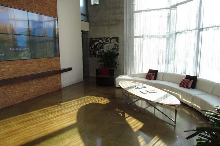 Room 6 of 23