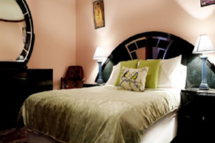 Room 104 of 360