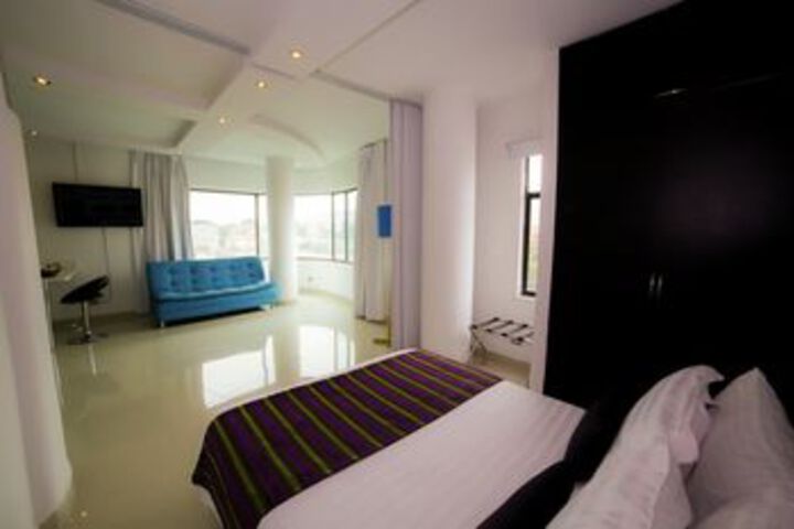 Room 17 of 34