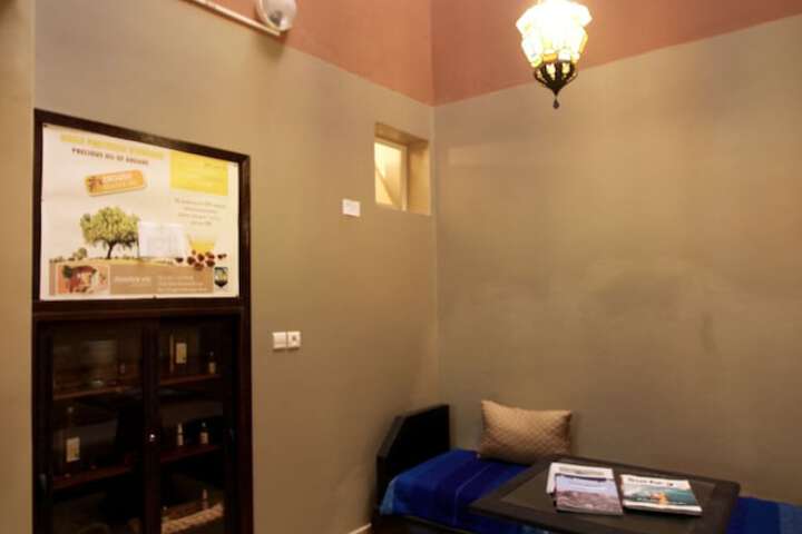 Entrance & Lobby