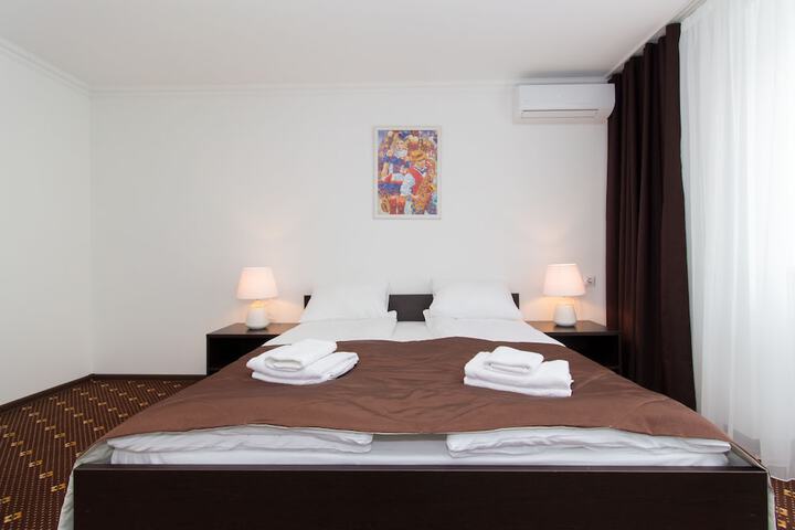 Room 17 of 31