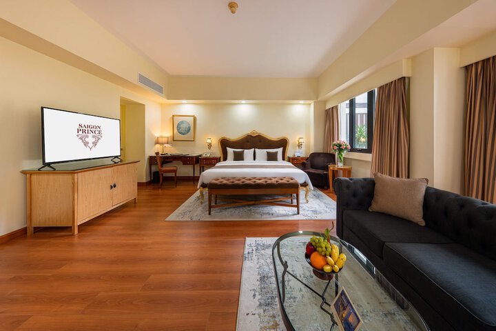 Room 10 of 83
