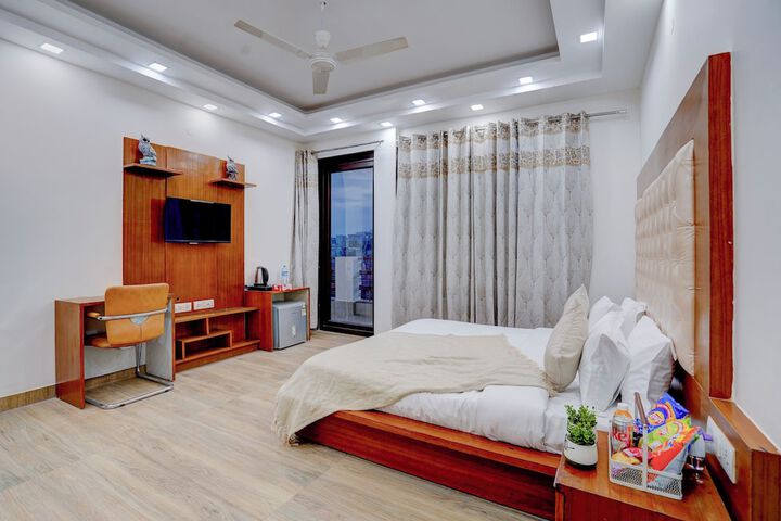 Room 14 of 39