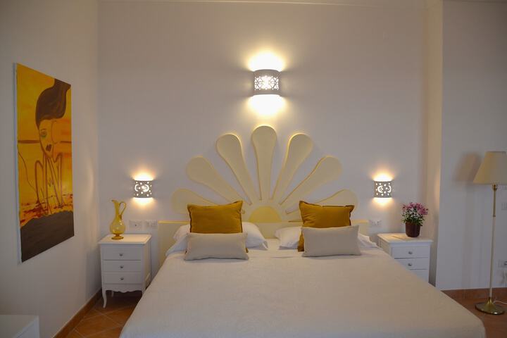 Room 34 of 221