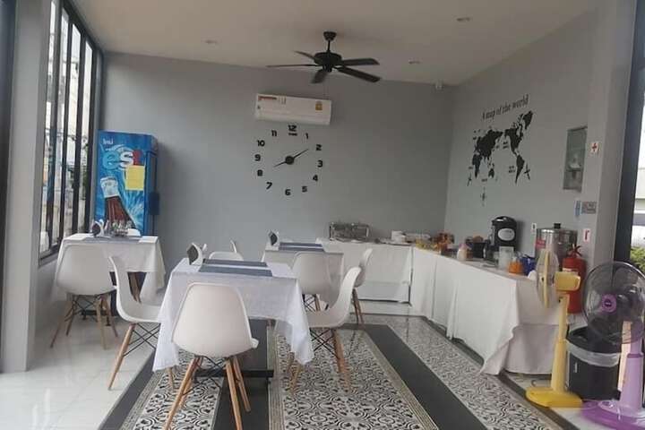 Breakfast/Coffee Service 14 of 16