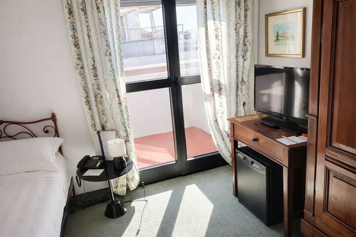 Room 15 of 45