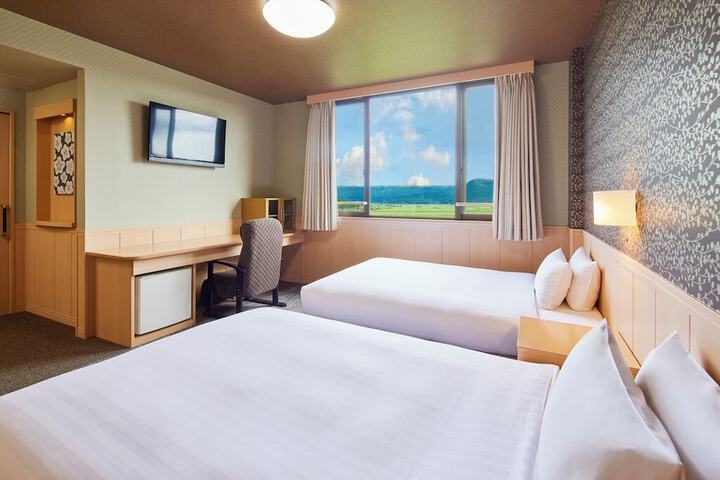Room 27 of 120
