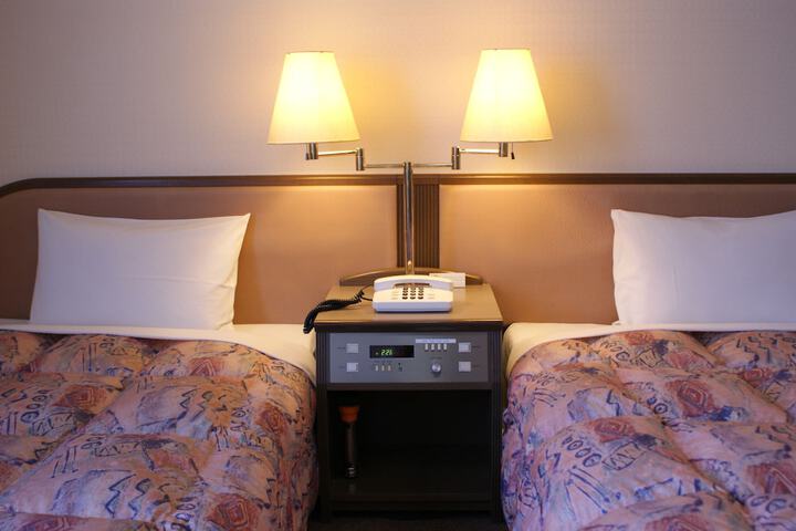 Room 7 of 33