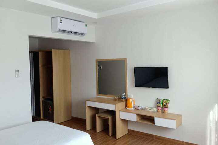 Room 20 of 33