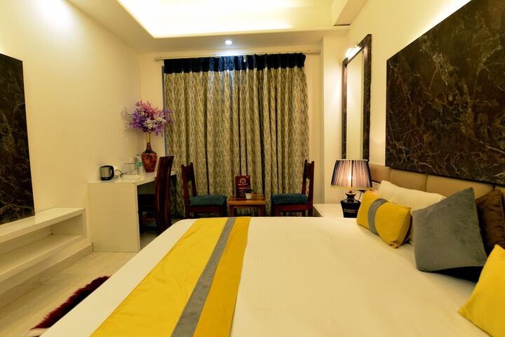 Room 22 of 48