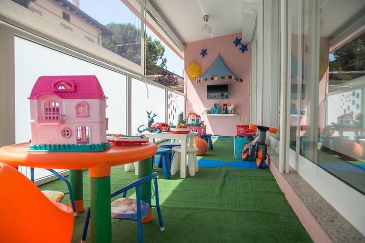 Children's play area - indoor