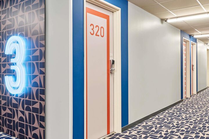 Room 3 of 55