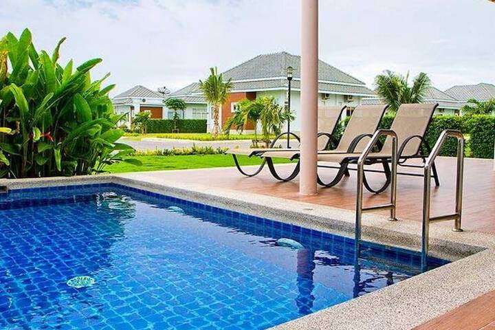 Pool Hotel