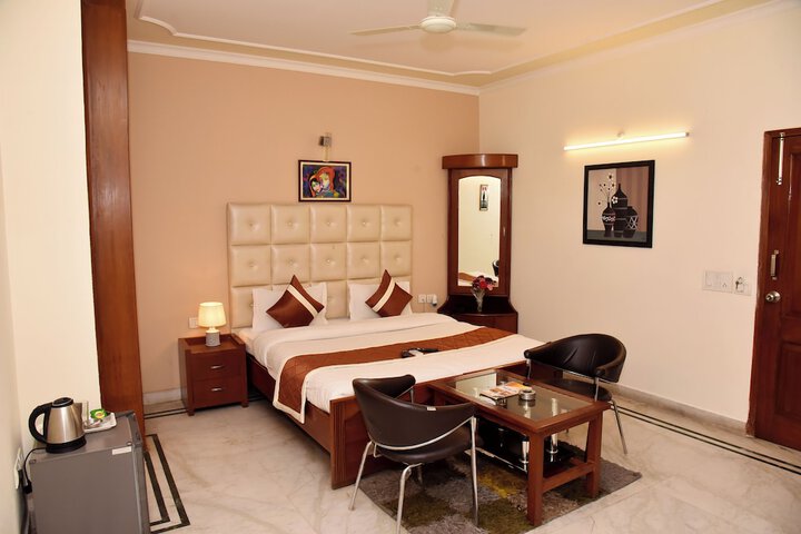 Room 30 of 70