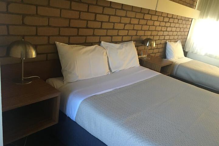 Room 12 of 32