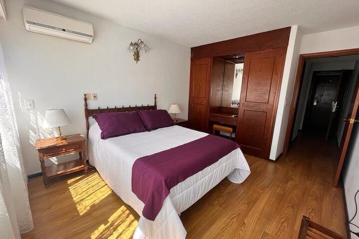 Room 30 of 65