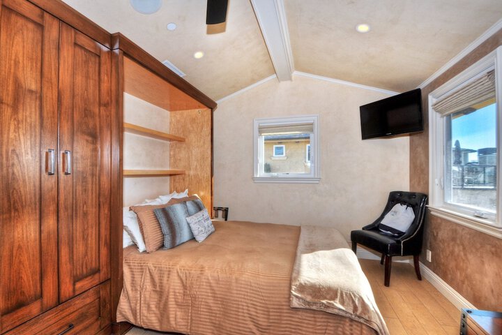 Room 21 of 110