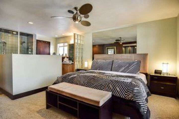 Room 10 of 41