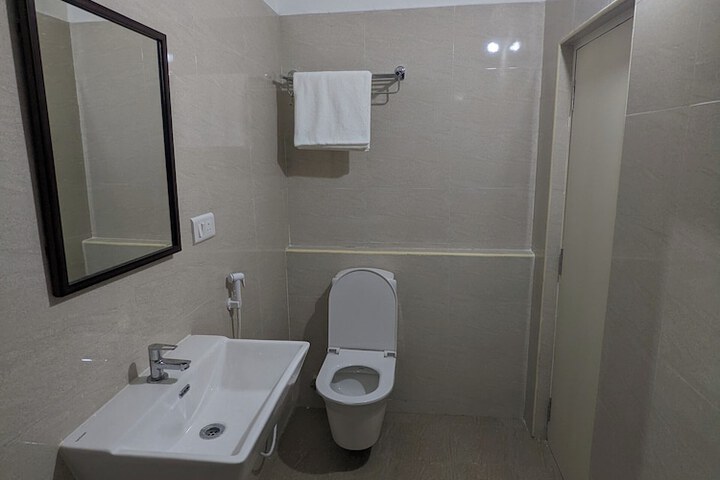 Room 16 of 25