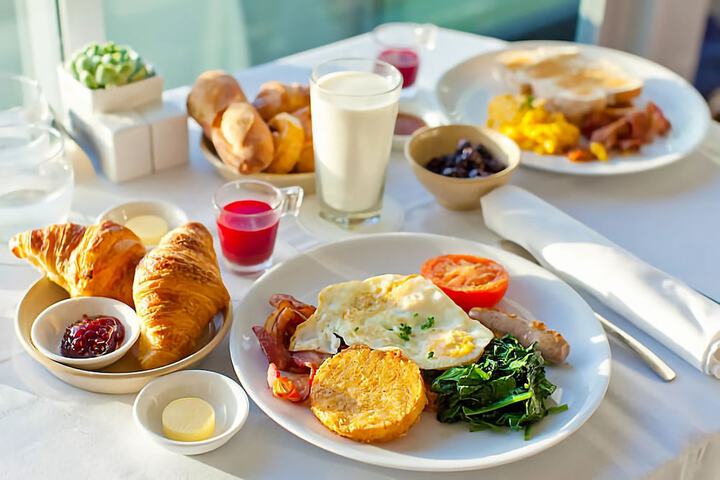 Breakfast meal