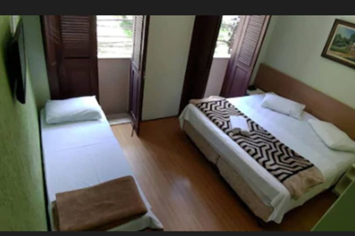 Room 10 of 26