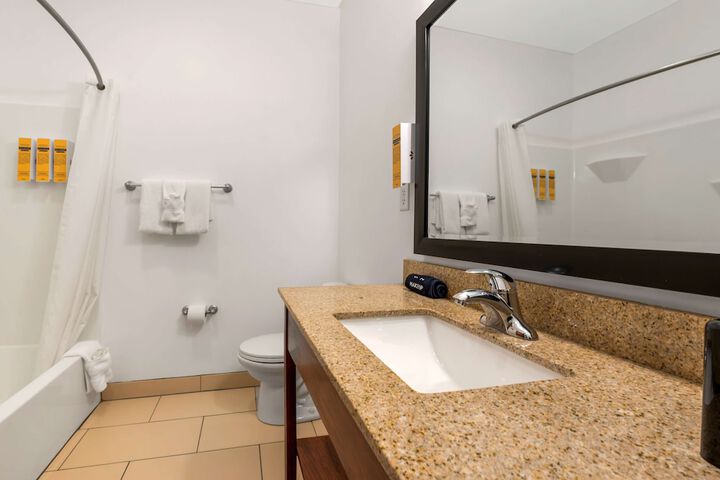 Room 19 of 28