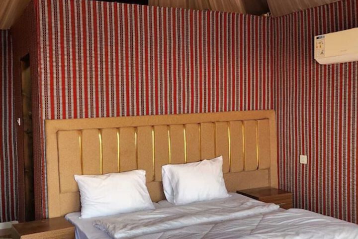 Room 17 of 72